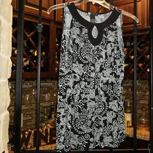 Black & White Keyhole Top